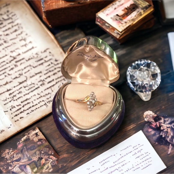 14k gold Diamond cluster ring W/appraisal - Picture 2 of 10